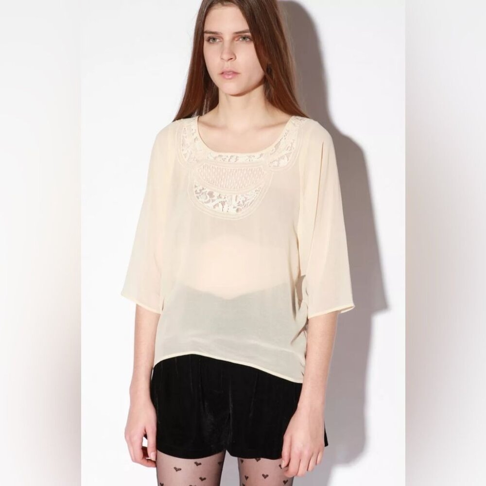 PINS & NEEDLES by URBAN OUTFITTERS Crochet Neck Detail Blouse